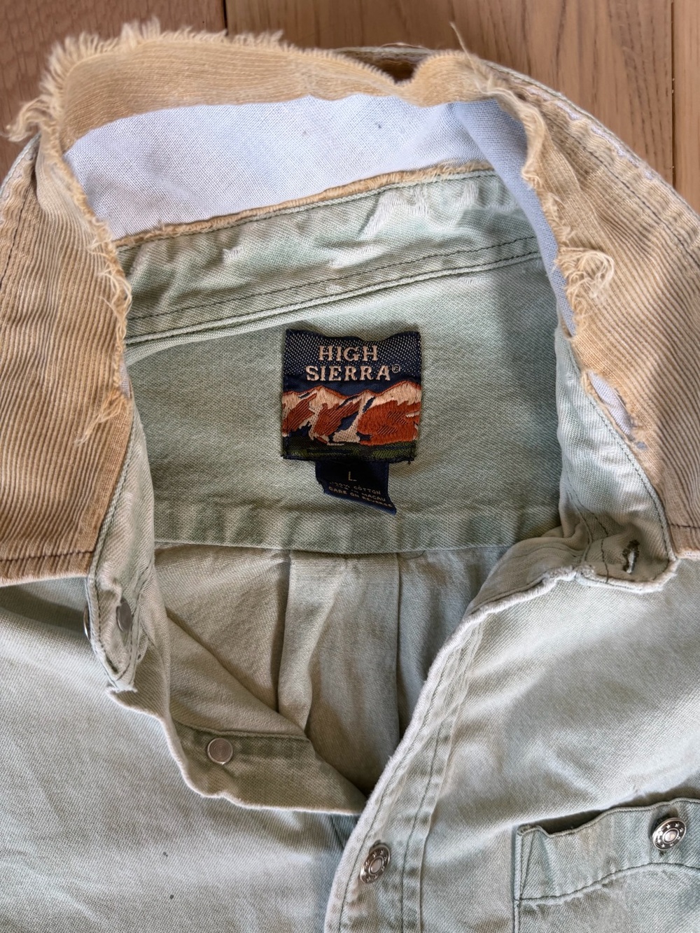 High Sierra Vintage Denim Button Down Shirt - Picture 3 of 7